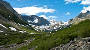 Идем по курумнику (с видом на Черского) Идем по курумнику (с видом на Черского)
