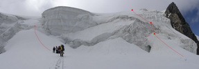 Фото 14.1 Ступень ледника Дальневосточников на подъеме на пер. Дальневосточников Ю.